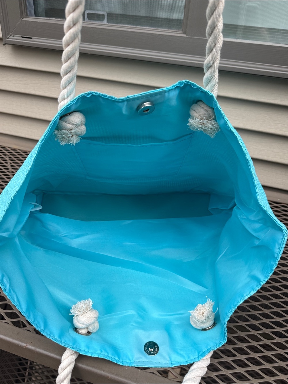 NWT Turquoise Rope-Handle Shell Tote - Picture 5 of 9